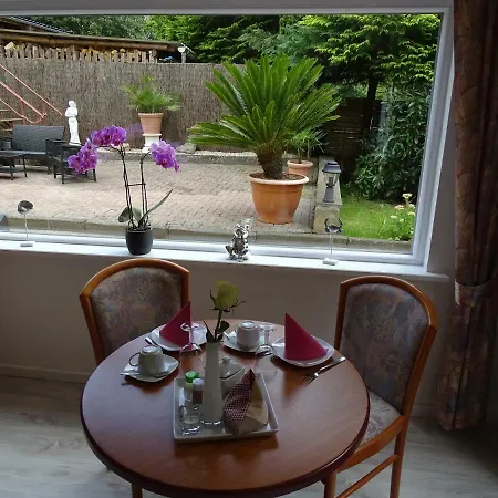 Gaestehaus Schwentineblick ゲストハウス 3*